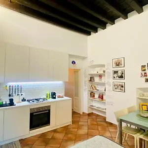 Sweet Navigli S1 Mediolan